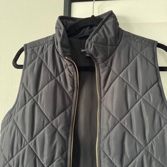 J. Crew | EUC Mercantile Quilted Puffer Vest in Black Size Medium - Picture 5 of 10